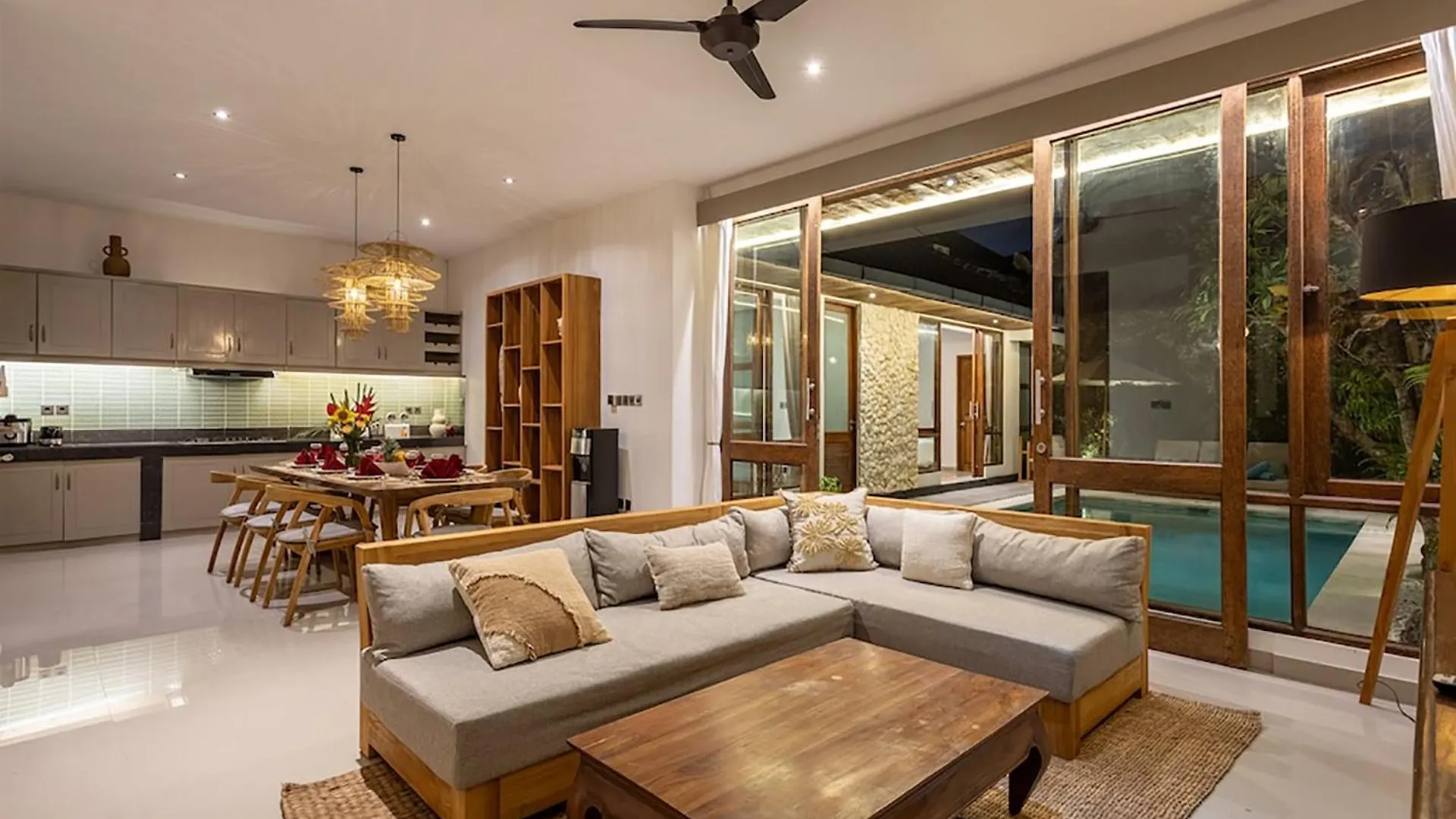 Villa Tropea By Optimum Bali Villas Kerobokan  Kerobokan (Bali)